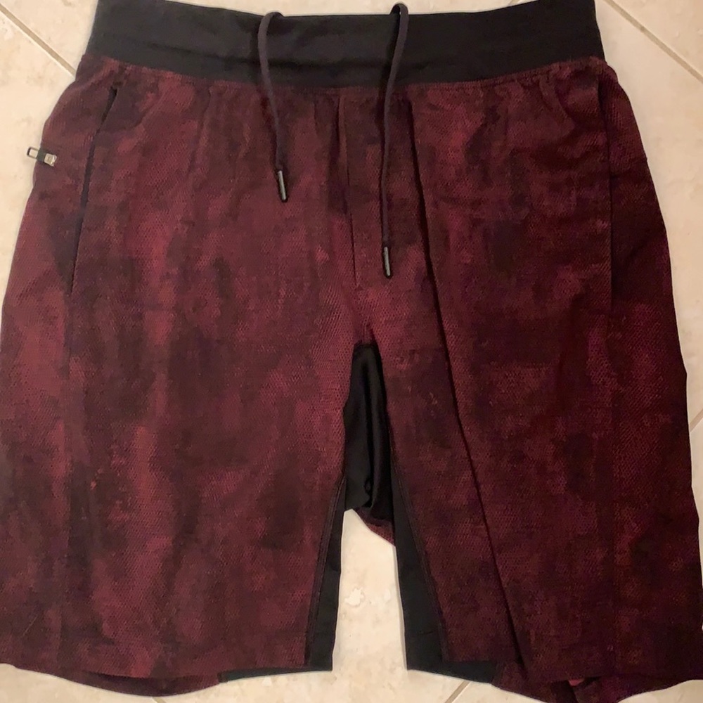Men’s Lululemon shorts